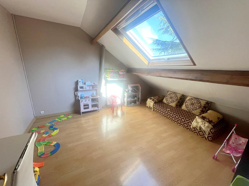 Maison - 127 m² - 7 pièces