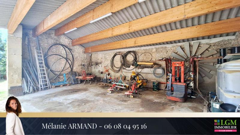 Maison - 347 m² - 2 pièces