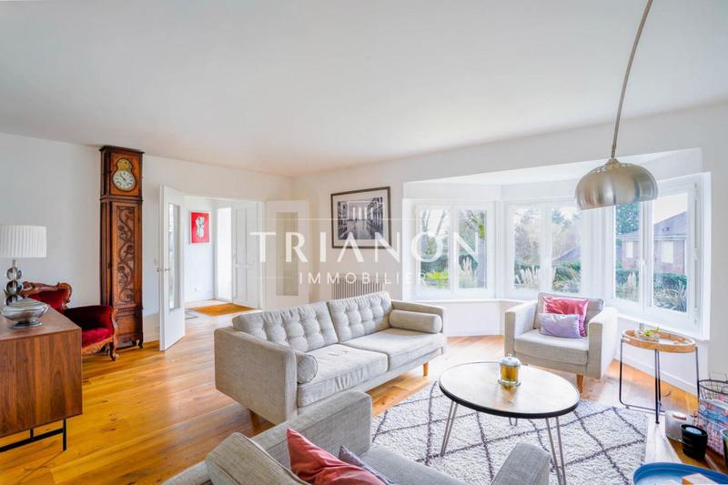 Maison - 185 m² - 9 pièces