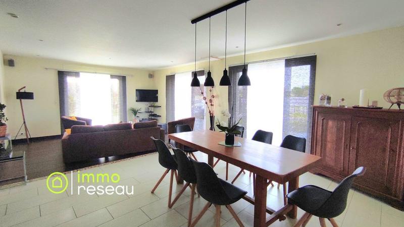 Maison - 206 m² - 8 pièces