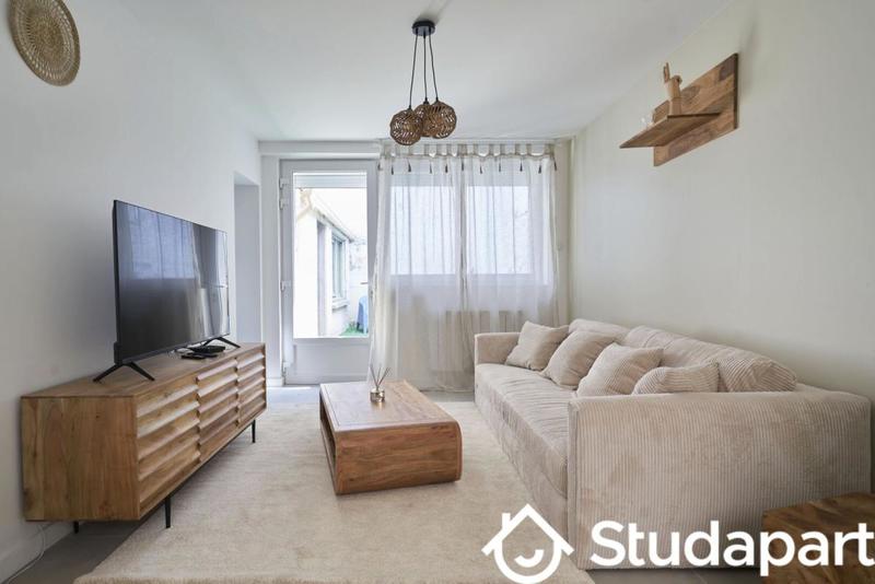 Chambre - 10 m² - 1 pièce