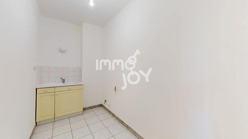 Maison - 220 m² - 8 pièces