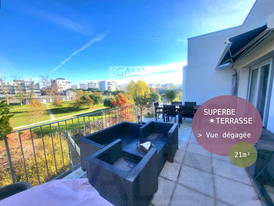 Appartement - 128 m² - 5 pièces