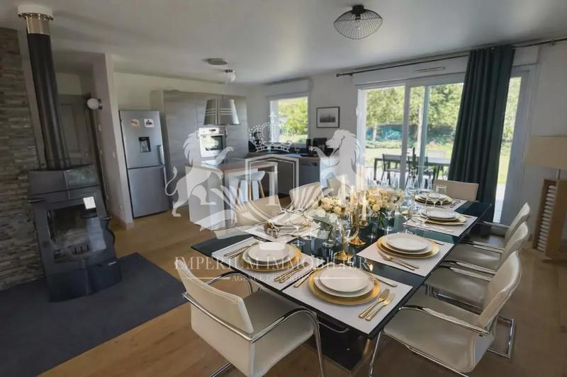 Maison - 112 m² - 8 pièces