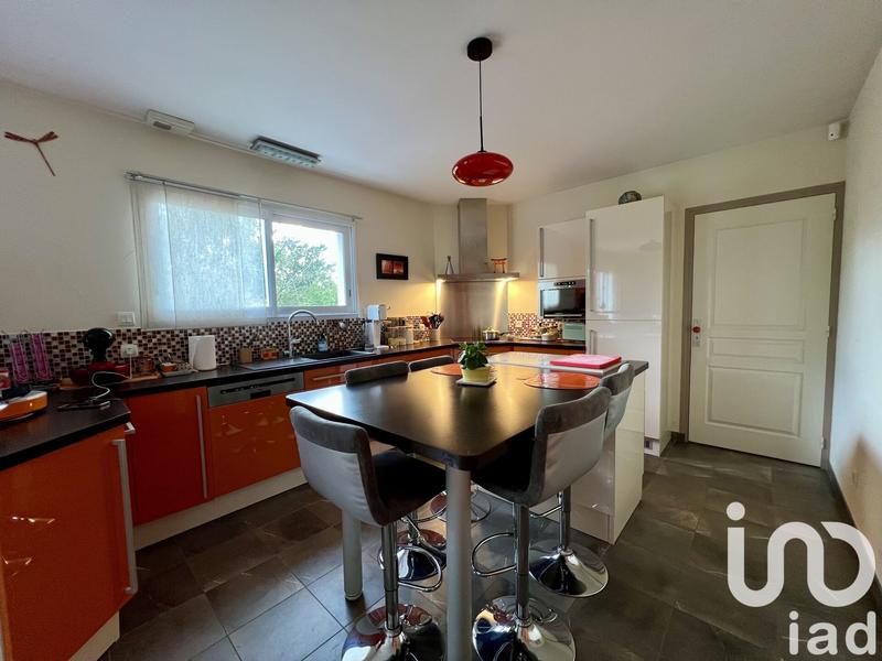 Maison - 185 m² - 9 pièces