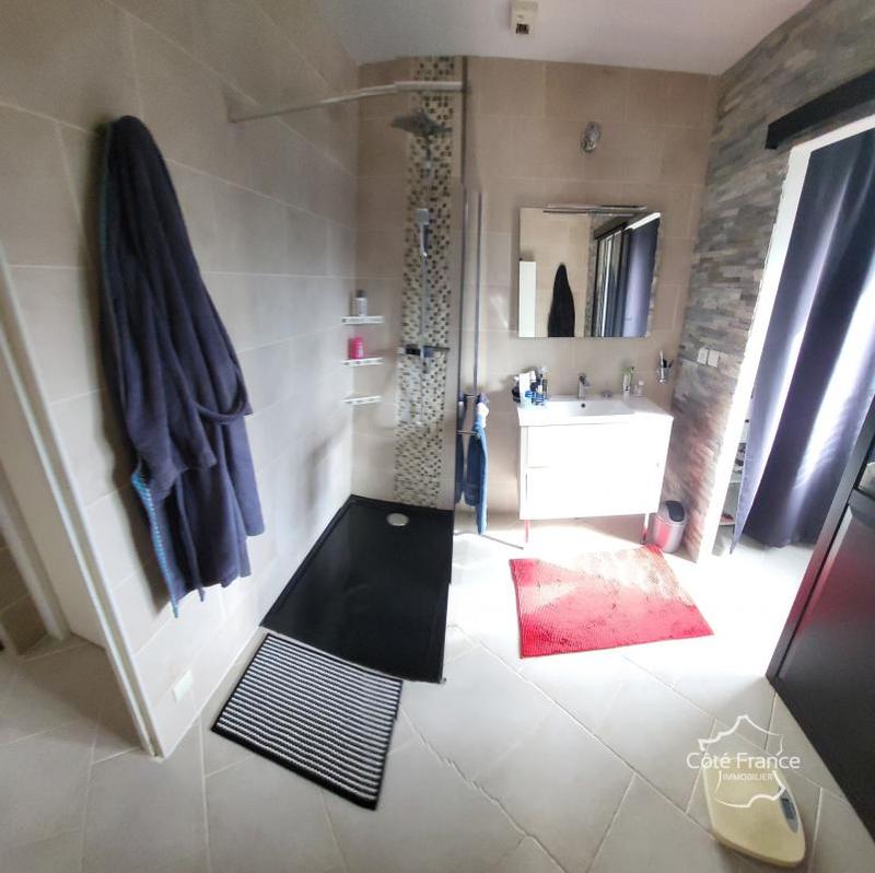 Pavillon - 195 m² - 7 pièces