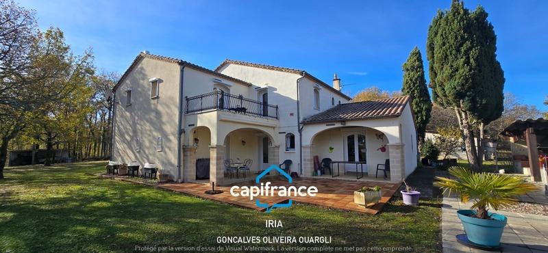 Propriété - 190 m² - 6 pièces