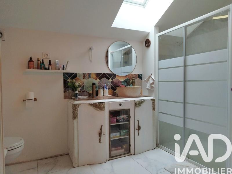 Maison - 214 m² - 9 pièces