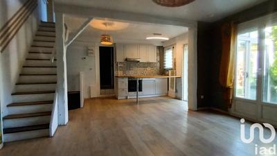 Maison - 94 m² - 5 pièces