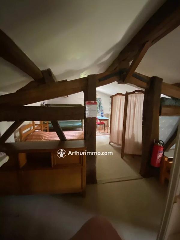 Maison - 203 m² - 14 pièces