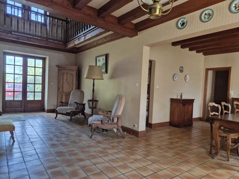 Maison en pierre - 197 m² - 8 pièces