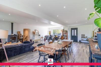 Maison - 153 m² - 7 pièces