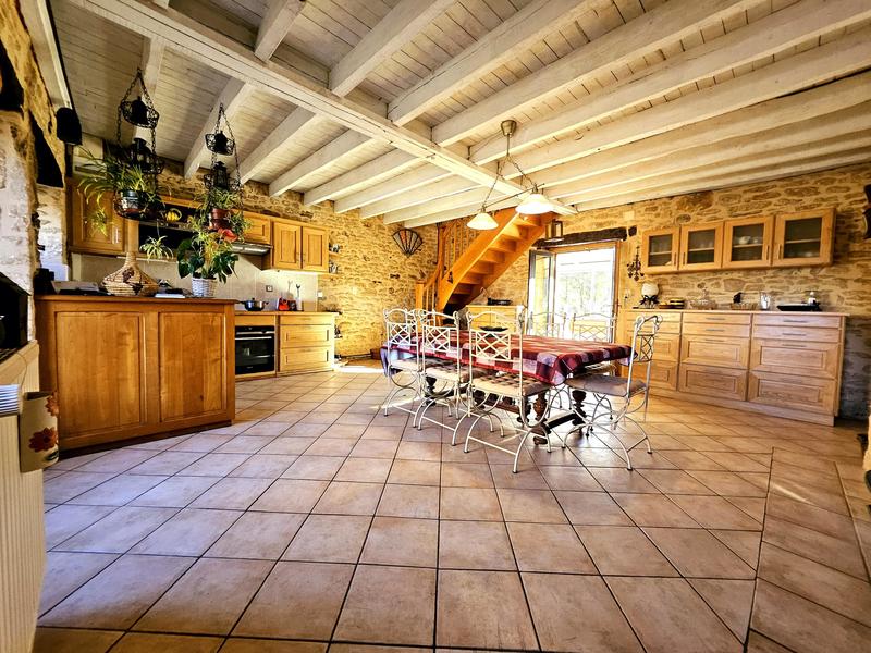 Maison - 308 m² - 11 pièces