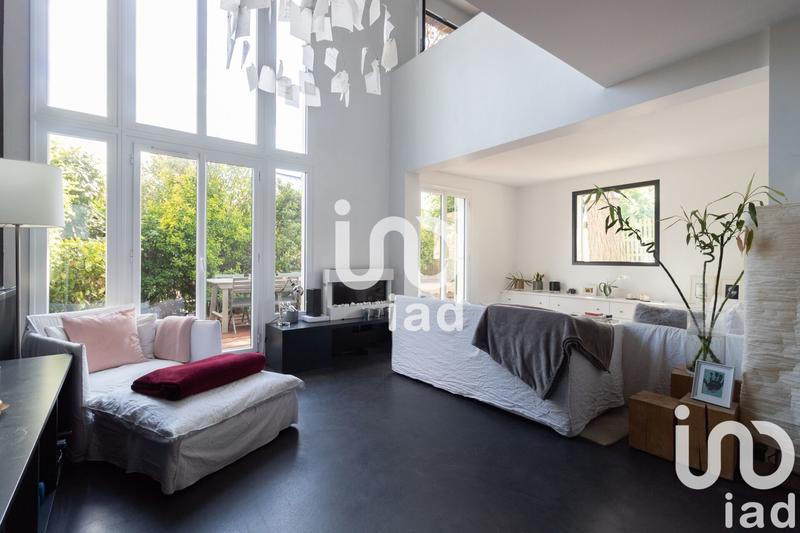 Maison - 140 m² - 5 pièces