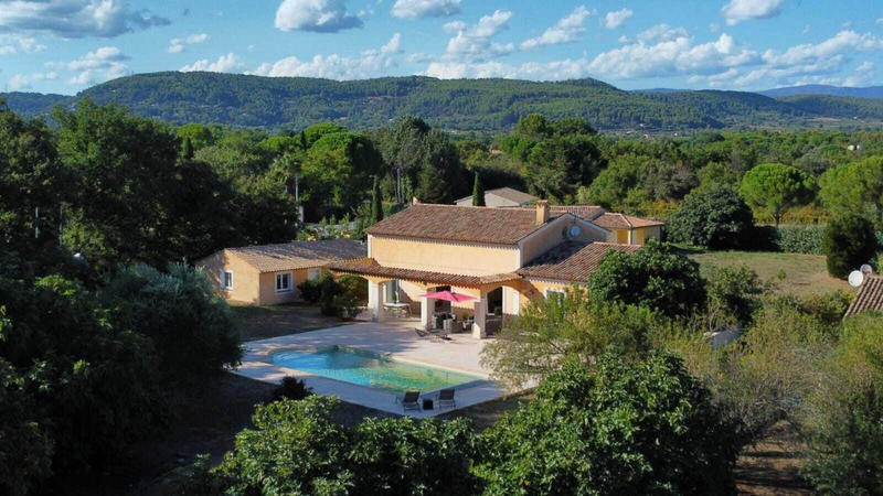 Villa - 223 m² - 6 pièces