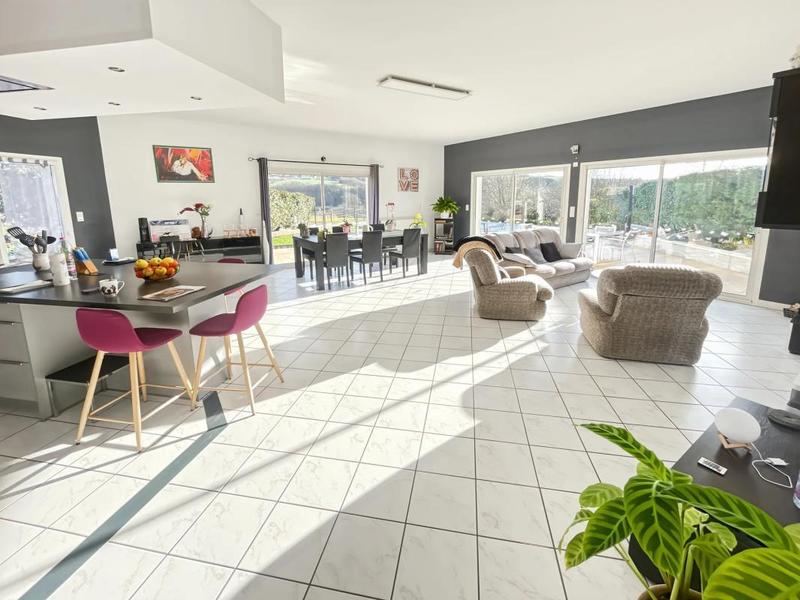 Villa - 167 m² - 5 pièces