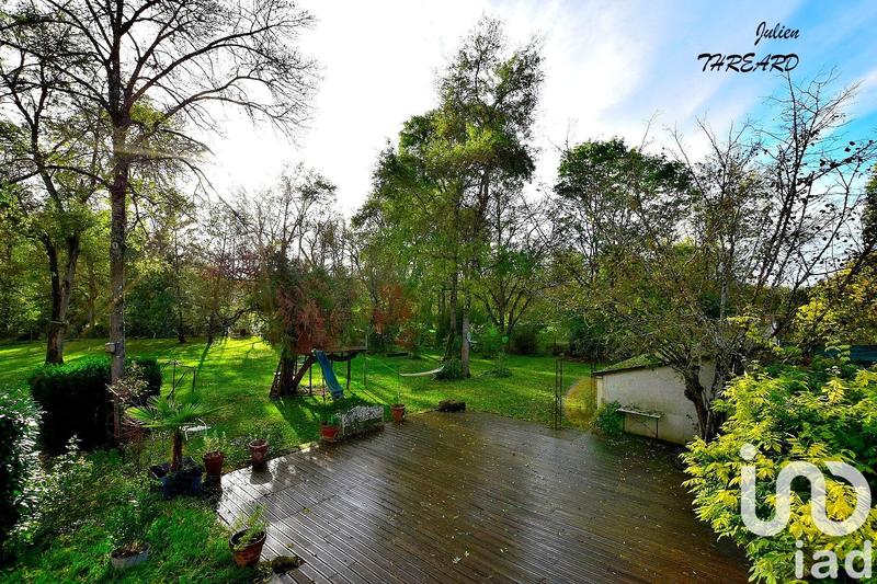 Maison - 240 m² - 8 pièces