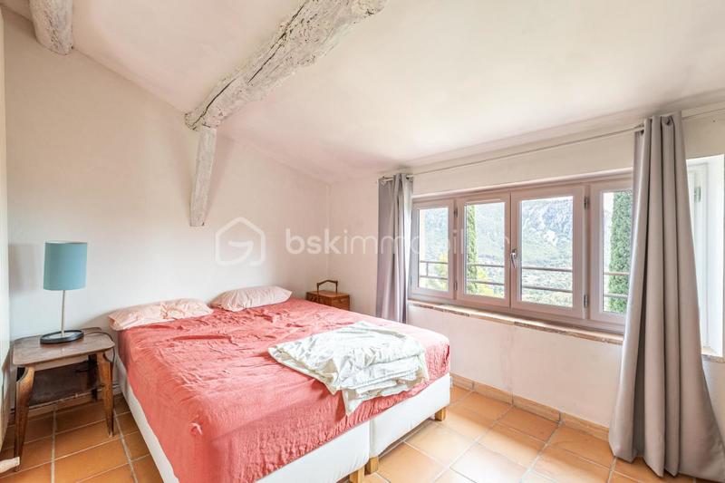 Maison - 265 m² - 10 pièces