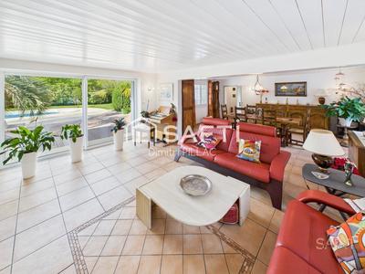 Maison - 189 m² - 6 pièces