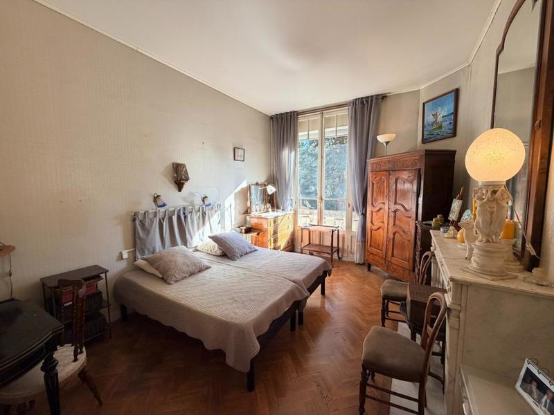 Appartement - 204 m² - 6 pièces