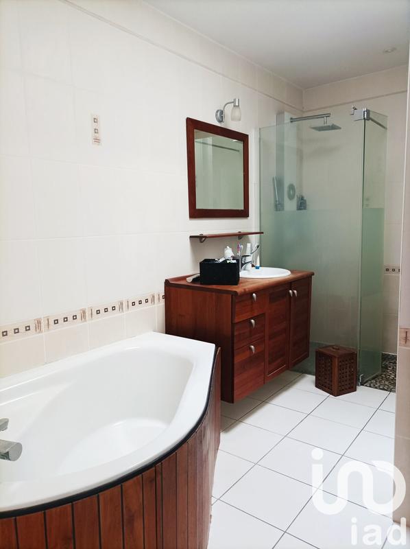 Maison - 265 m² - 9 pièces