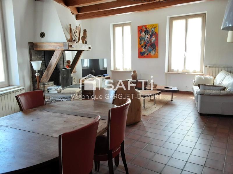 Maison de maîtres - 210 m² - 9 pièces