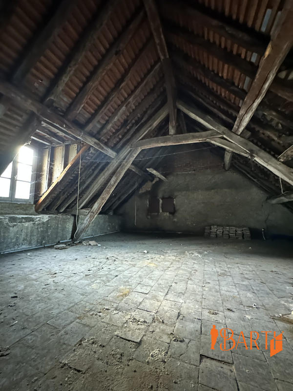 Loft - 95 m² - 4 pièces