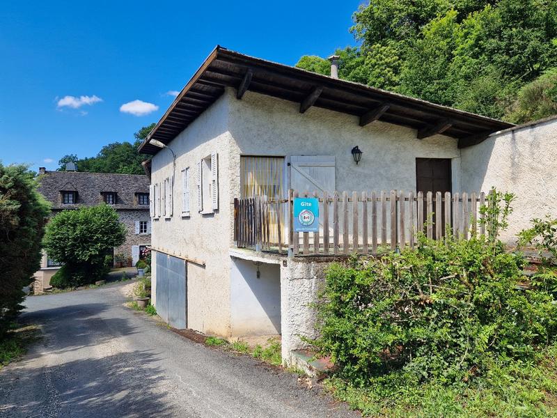 Propriété - 390 m² - 15 pièces