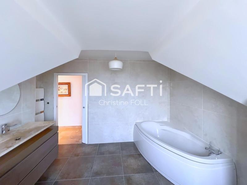 Maison - 167 m² - 6 pièces