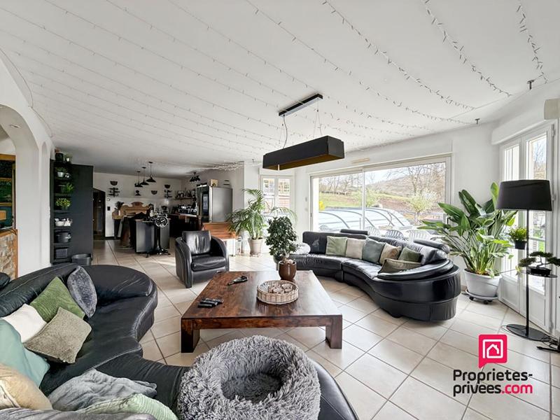 Maison - 186 m² - 5 pièces