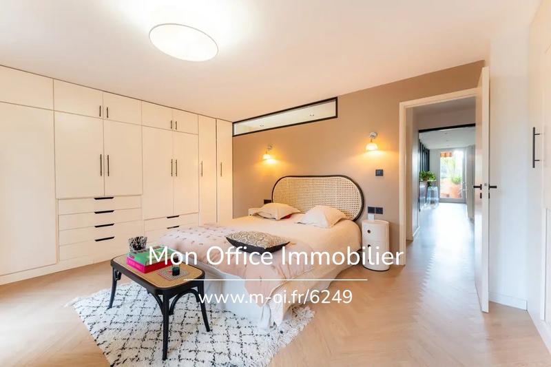 Appartement - 90 m² - 3 pièces