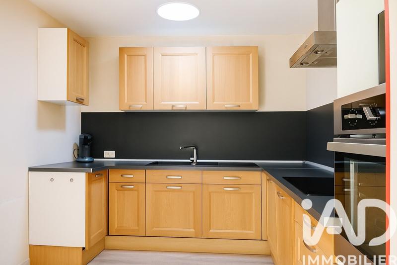 Maison - 98 m² - 5 pièces