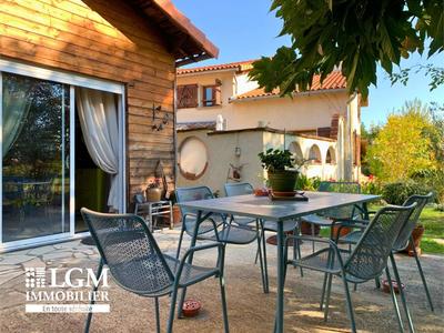 Maison - 282 m² - 10 pièces