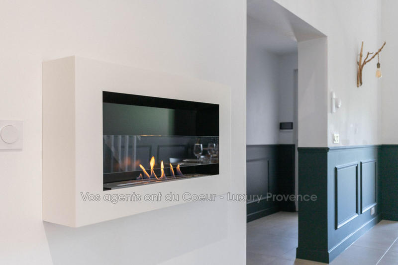 Propriété - 220 m² - 6 pièces