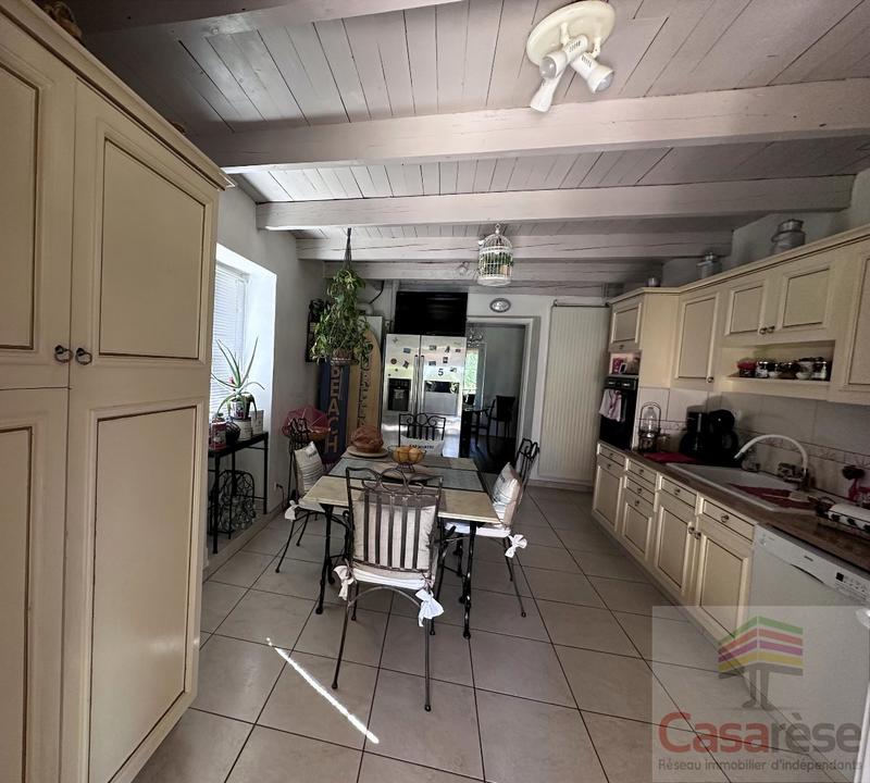 Maison en pierre - 193 m² - 8 pièces