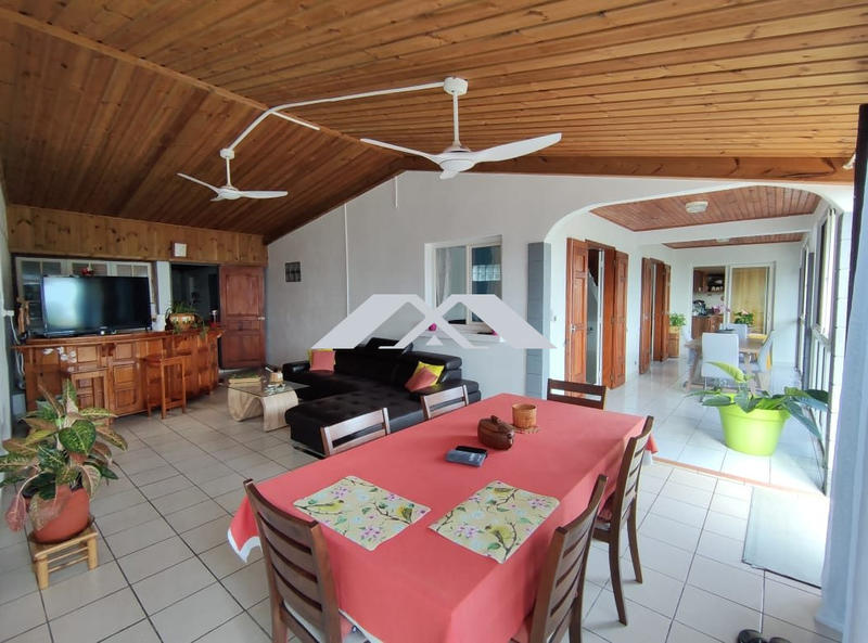 Maison - 160 m² - 6 pièces