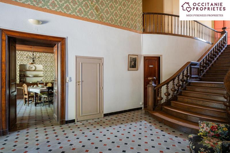 Maison de maîtres - 409 m² - 13 pièces