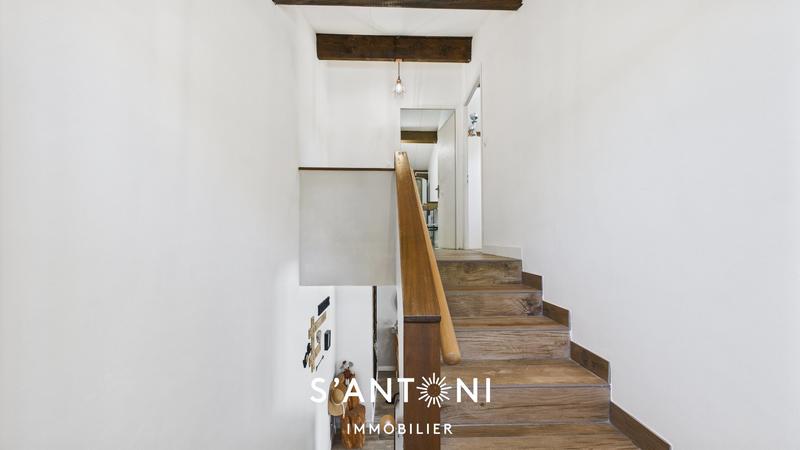 Maison - 189 m² - 5 pièces