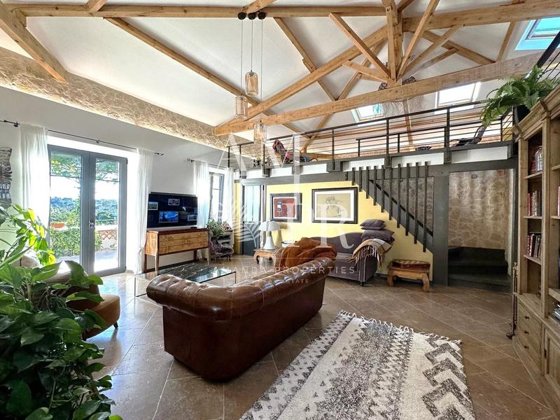 Villa - 210 m² - 7 pièces