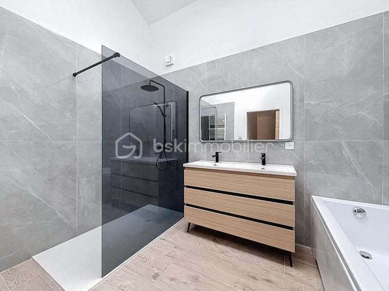 Appartement - 75 m² - 3 pièces