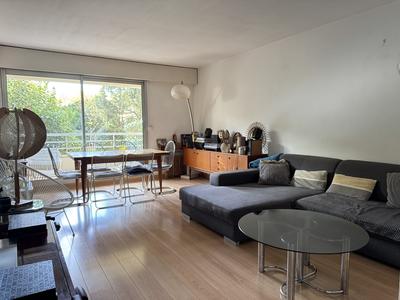 Appartement - 90 m² - 4 pièces