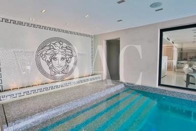 Villa - 1 000 m² - 22 pièces