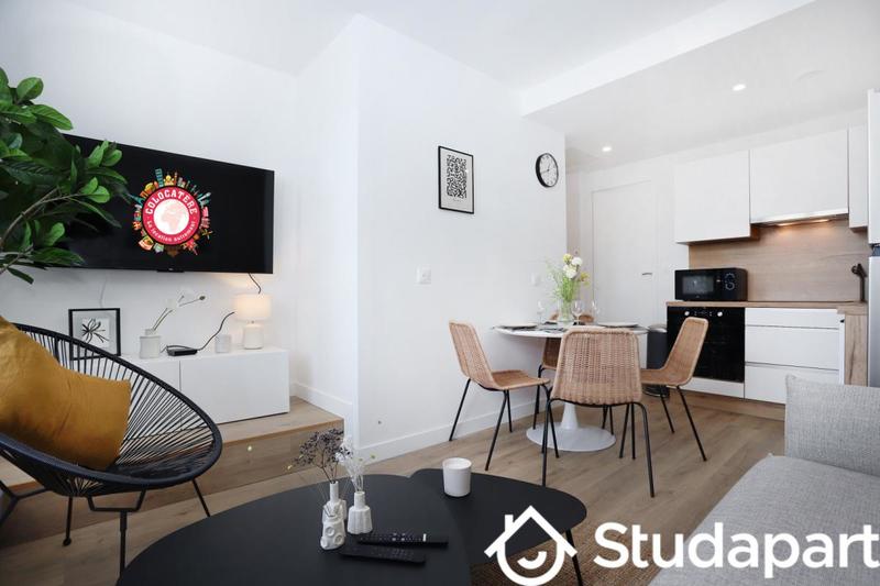 Chambre - 11 m² - 1 pièce