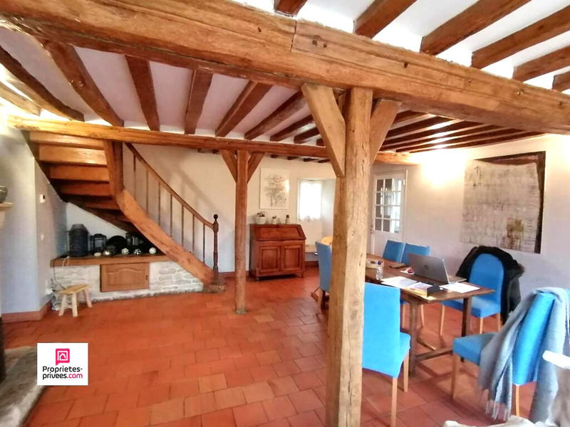 Maison - 220 m² - 6 pièces