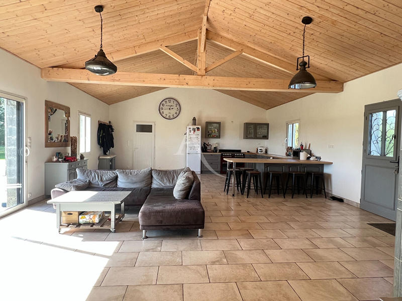 Maison - 143 m² - 6 pièces