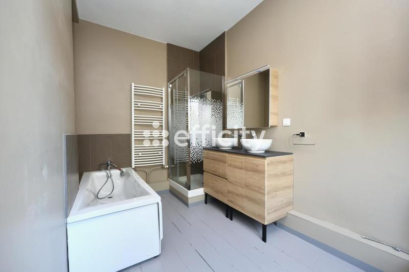 Maison - 87 m² - 4 pièces