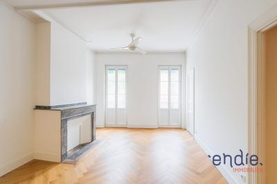 Appartement - 94 m² - 4 pièces