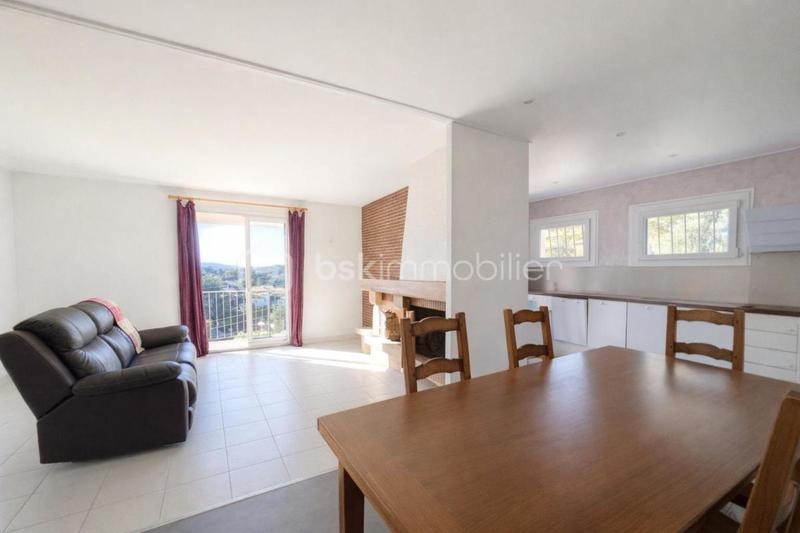 Maison - 104 m² - 5 pièces