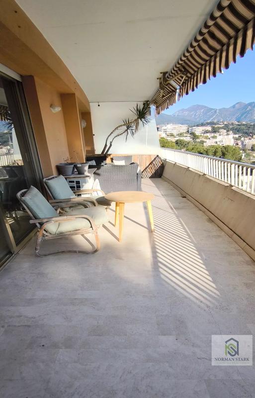 Appartement - 93 m² - 3 pièces