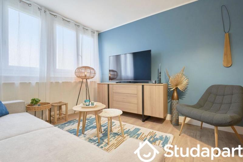 Chambre - 9 m² - 1 pièce